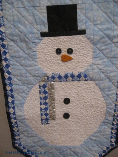 The Salty Quilter - Snowman Door Hanger - snowman close-up